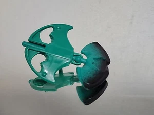 Batman & Robin 1997 Batgirl Battle Blade Blaster Missile Part Accessory - Picture 1 of 2