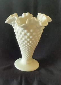 Vintage Fenton White Milk Glass Hobnail 7.5”  Trumpet Vase Ruffled Edge.. - Picture 1 of 5