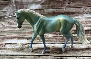 Breyer Pferde Classic Size Freedom Serie Le Mer Einhorn des Meeres #62060 - Bild 1 von 7