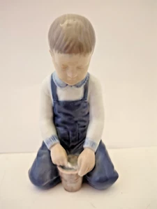 Bing & Grondahl Figurine No 2127 of Boy with Bucket - Picture 1 of 12