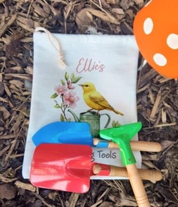 Personalisiertes Kinder Gartenset mit einzigartiger Drucktasche, hochwertiger Geschenkartikel - Bild 1 von 3