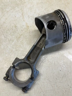 Rueda Caballo D-200 Tractor Kohler K532S Motor Pistón y Varilla Foto 1 de 4