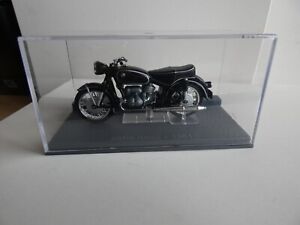 moto miniature 1/24 BMW R69 S 1961