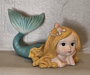 Estatuilla de sirena de resina para niña cola verde azulado coral decoración náutica vida marina - Imagen 1 de 14