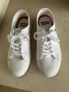 Levi's White Pumps Trainers UK6.5 - Picture 1 of 6