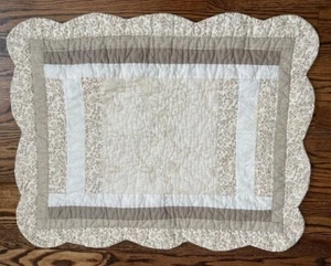 Vintage beige zusammengesetzte Decke Kissenbezug - gewellte Kanten - Bild 1 von 2