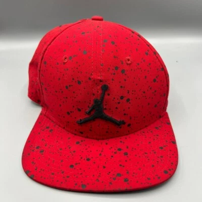 Gorra Air Jordan para hombre roja con estampado de motas Jumpman gorra trasera a presión Foto 1 de 4