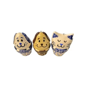 3 Karen Cahill Painted Pottery Dog and Cat Ornaments Signed 2005 2006 - Picture 1 of 12