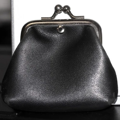 De colección Pequeño Negro Beso Bloqueo Monedero Bolsa Cierre Anillo para Cadena 3 1/2" Foto 1 de 4