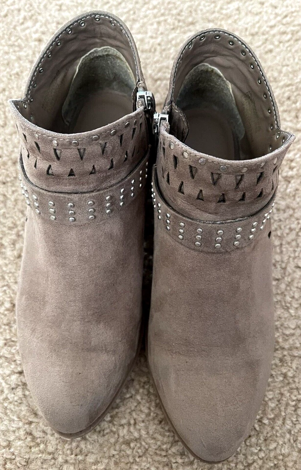 Zapatos/botas de gamuza Madden Girl talla 6 marrón con cremallera al tobillo Foto 1 de 4