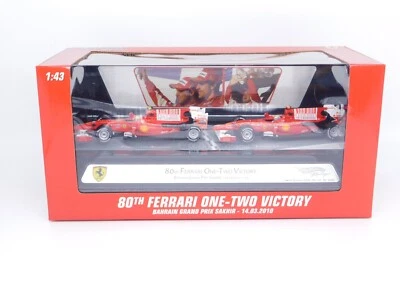 HotWheels Racing V7423 Ferrari Doppelsieg 1:43 80th FERRARI Alonso, Massa - Bild 1 von 3