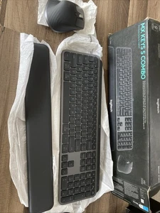 Logitech MX Keys S Combo con MX Keys S, MX Master 3S y reposamanos MX 920-011889/ay - Imagen 1 de 18