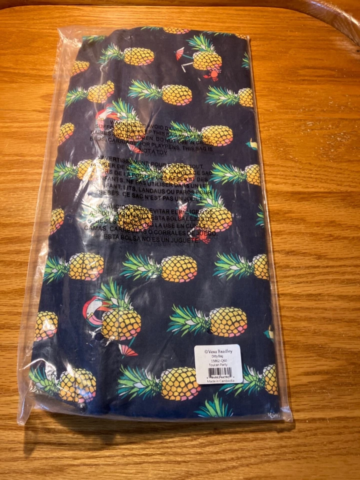 Bolso Vera Bradley Tucán Fiesta Cordón. Nuevo con etiquetas en plástico original.  Foto 1 de 4