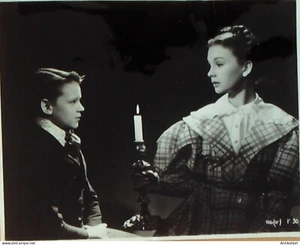 SIMMONS Jean & WAGER Tony (Pressefoto) Great Expectations 1946 - Bild 1 von 2