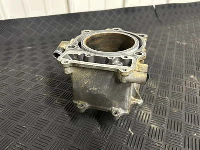 Suzuki LTA 700 X King 2005 cuádruple jarra de cilindro usada 11211-31G10-0F0 Foto 1 de 4