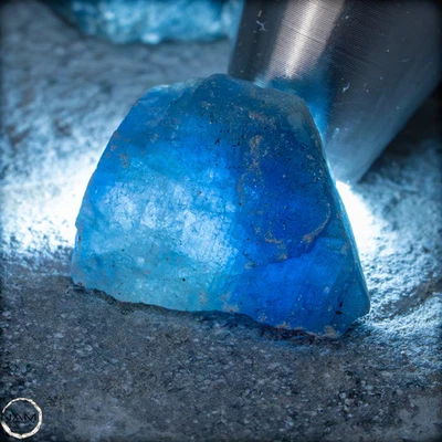 lot Dunkelblauer Saphir-Kristall aus Kenia - 20,19g - 100,95ct - Bild 1 von 4