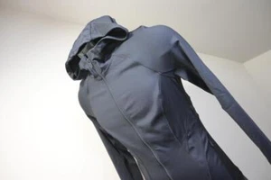 Under Armour Hoodie HeatGear Fitted Stretch Athletic Jacket Black Womens Small - Picture 1 of 10