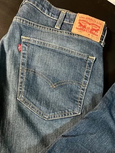 LEVIS 505 Regular Straight Fit, Medium Wash Mens Jeans, 40x32! - Picture 1 of 6