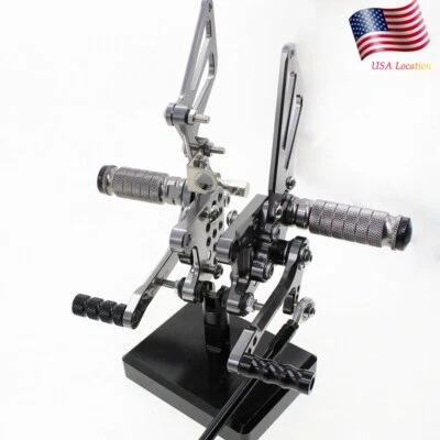 Reposapiés CNC para GSXR1000 2000-2004 GSXR600 1996-2005 estriberas GP Racing Foto 1 de 4