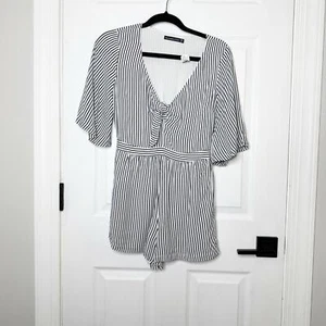 ABERCROMBIE & FITCH Size XS Kimono Sleeve Tie Front Striped Romper - Picture 1 of 8