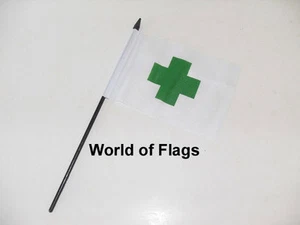 GREEN CROSS SMALL HAND WAVING FLAG 6" x 4" First Aid Medical Table Display - Foto 1 di 1