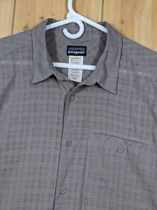 Patagonia Camp Shirt Mens L Button Up Gray Short Sleeve Cotton Blend Lightweight - Picture 1 of 12