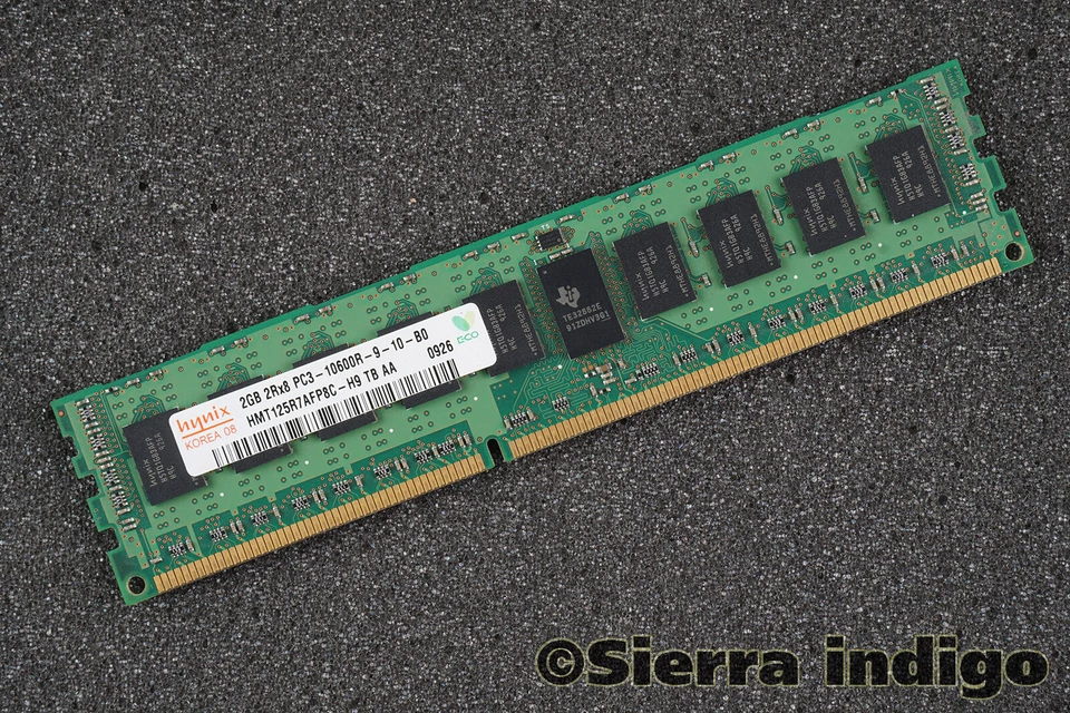 Hynix HMT125R7AFP8C-H9 PC3-10600R-9-10-B0 2GB Server Memory RAM DDR3-13333 - Bild 1 von 1