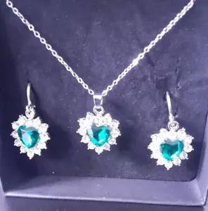 Necklace & Earrings Set with Green Heart. - Picture 1 of 6