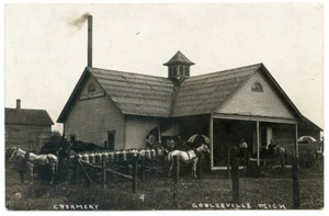 Latas de leche RPPC Michigan Coblesville 1911 vagones tirados por caballos crema - Imagen 1 de 2