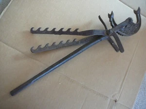 Antik Temperguss HALBMOND Zaunspanner Keilrahmen Slack Taker Werkzeug - Bild 1 von 5