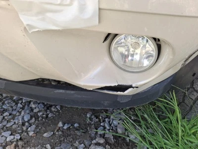 Luz de conducción usada se adapta a: Chevrolet Tahoe 2009 base de conducción antiniebla grado A Foto 1 de 4