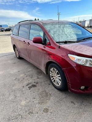 Pinza de freno de disco trasera izquierda usada se adapta a: Toyota Sienna 2012 trasero América del Norte bu Foto 1 de 4