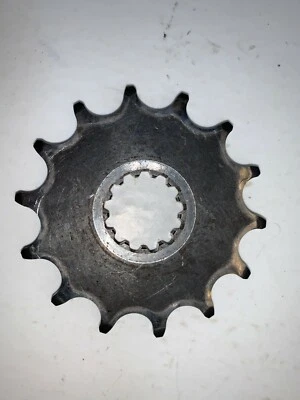 Yamaha YZ400 1998 98-20 piñón de motor (15T)  Foto 1 de 4