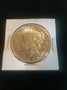1922 D Peace Silver Dollar YOU WILL GET THE ONE IN THE PICTURES. (DW-11-18) - Imagen 1 de 2