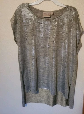 Blusa túnica Dantelle metálica dorada brillante festiva vacaciones camisa pequeña  Foto 1 de 4