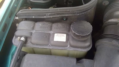 Depósito de refrigerante tipo 208 convertible CLK320 compatible con 98-03 MERCEDES CLK 210751 Foto 1 de 4