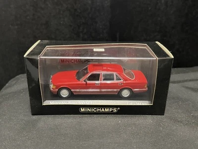 Mercedes-Benz 560 SEL 1989 red Minichamps 1/43 Minicar - Image 1 of 4