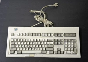 Vintage IBM Model M13 keyboard beige P/N B2G3281 UNTESTED - Picture 1 of 8