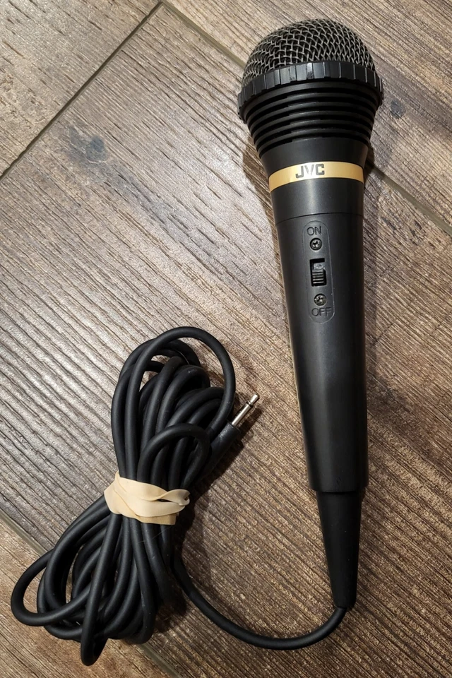 JVC MV-20 Vocal Dynamic Microphone Uni-Directional 10ft Cord - Image 1 of 2