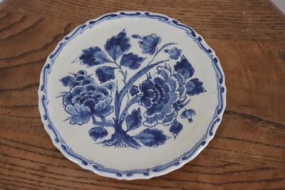 Assiette murale Fleurie Bleue Delft. Diamètre  15,2 cm - Photo 1/2
