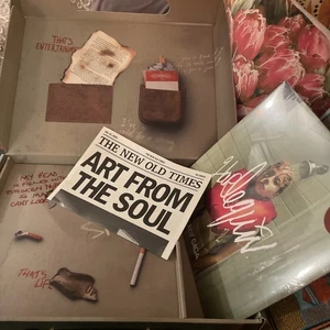 Lady Gaga HARLEQUIN Promo Promotional Deluxe Box Set Red Vinyl LP Letter - Picture 1 of 13