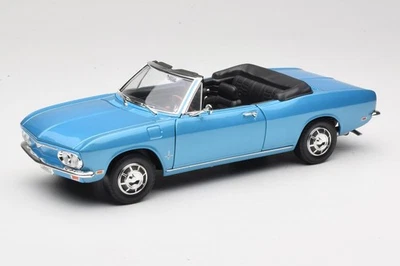 92498 Chevrolet Corvair Monza Convertible Blue Road Signature 1:18 - Immagine 1 di 4