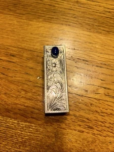 ANTIGUO SOPORTE DE LÁPIZ LABIAL GRABADO PLATA ESTERLINA 800 COMPACTO - Imagen 1 de 13