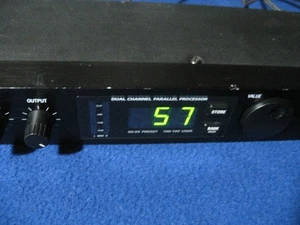 ALESIS  Microverb 4 Dual Channel  Processor Reverb Effects ( no RACK Mount ) g/c - Picture 1 of 12