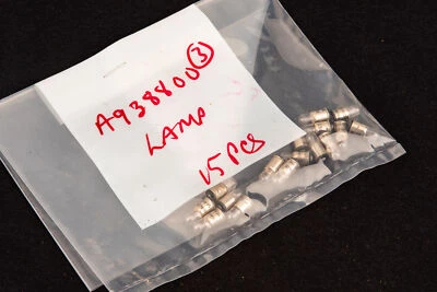 Paquete de 15 bombillas miniatura Dialco Dialight 521-9058 V21 Foto 1 de 4