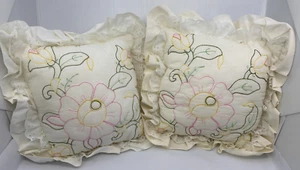 2er Set Handarbeit bestickt Dekokissen Blumen Rüschen Design 15 x 15 Zoll - Bild 1 von 11