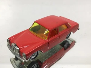 SIKU V309 MERCEDES BENZ 250 -RED 1:60- GOOD CONDITION - 481 - Imagen 1 de 6