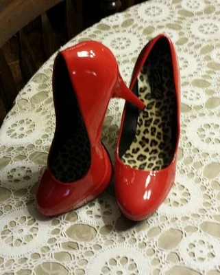  NEW ♡  PinUp COUTURE ♡ WOMEN'S RED STILETTOS ♡ 5 INCH HEELS ♡ SIZE 9 ♡  CUTE  - Image 1 of 4