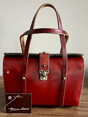 Cartera de cuero vintage Etienne Aigner 'Antic Red' Turnlock con etiquetas originales Foto 1 de 4
