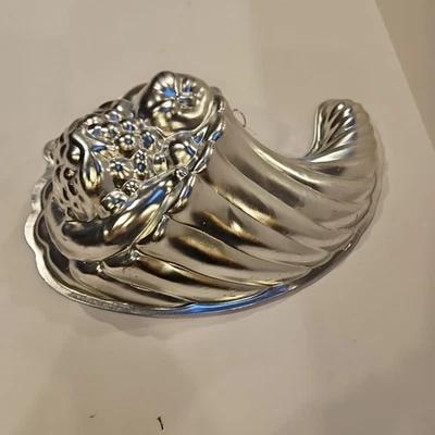 Molde para hornear Cornucopia decoración de pared aluminio metal acción de gracias otoño 11x8 pulgadas Foto 1 de 4